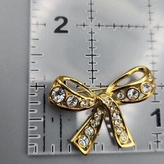 Vtg Ribbon Bow Bezel Brooch Clear Round Rhinestones Graduated Gold Tone Pin NICE