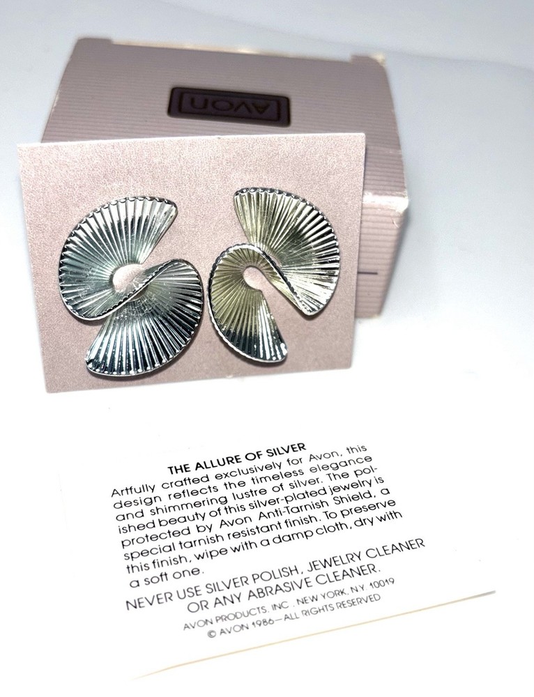 Vintage AVON “Fan Twist” 1987 Pierced Earrings Silver Plate Swirl Post Modernist