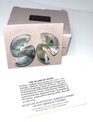 Vintage AVON “Fan Twist” 1987 Pierced Earrings Silver Plate Swirl Post Modernist