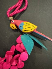 Wood Parrot Fuscia Pink Necklace Fun Vintage 80s Cruise Party Tropics Summer