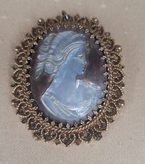 Vintage Cameo 12K Gold Filled Shell Brooch Pendant Princess Mara by Marathon