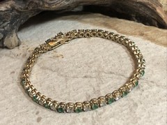 15. Vtg. Yellow 925 Sterling Green Emerald White CZ Tennis Bracelet 6 3/4″, 11g
