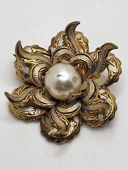 Vintage Damascene Flower Brooch With A Damaged Faux Pearl 1.25in Multi-tone…
