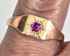 Vintage 14K Jostens Ruby Spinel Signet Style Ring Size 6.25 2.76grams