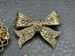 VTG Lot Of 5 Brooch Pin 3 1928 Brand Floral Heart Bow Basket Victorian Style