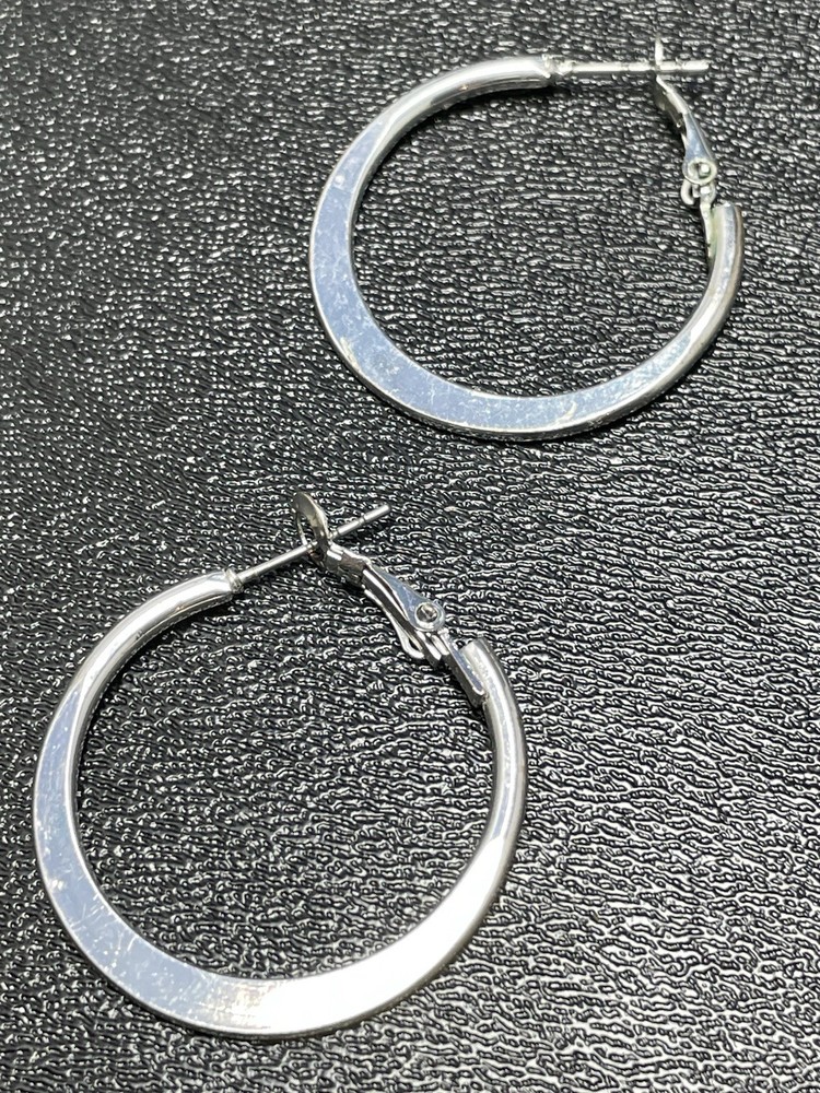 Vintage 1.2” Silver Tone Metal Hinged Hoop Earrings