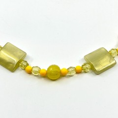 VTG Retro Y2K Yellow Beaded Necklace Square Acrylic Resin Geo Chic Summer Pop