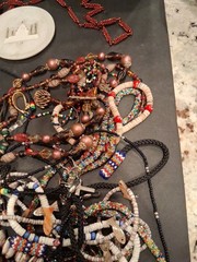 VTG costume jewelry lot Sell As Pictured Can Some Pieces Missing/broken (7)2