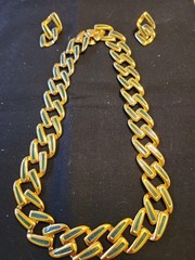 Vintage gold tone cuban link necklace and matching earrings set