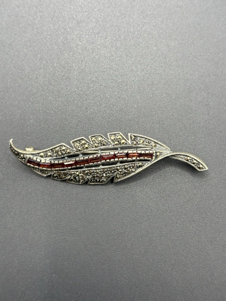 Vintage Sterling Silver Marcasite Red Garnet Leaf Brooch Pin 8 Grams B18