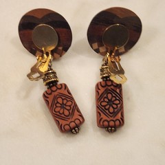 Vintage Clip On Earrings Brown Wood Inlay Cabochon Boho Beaded Dangle Drop