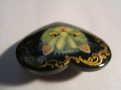VINTAGE HAND PAINTED “CAT” ON BROOCH PIN MADE IN RUSSIA – BBA-17B