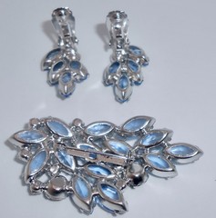 Vintage Shades of Blue Frosted Glass Rhinestone Floral Brooch Earrings Set J59