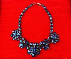 Vintage 1950s 1960s Montana Blue Heliotrope Rhinestone Flower Necklace