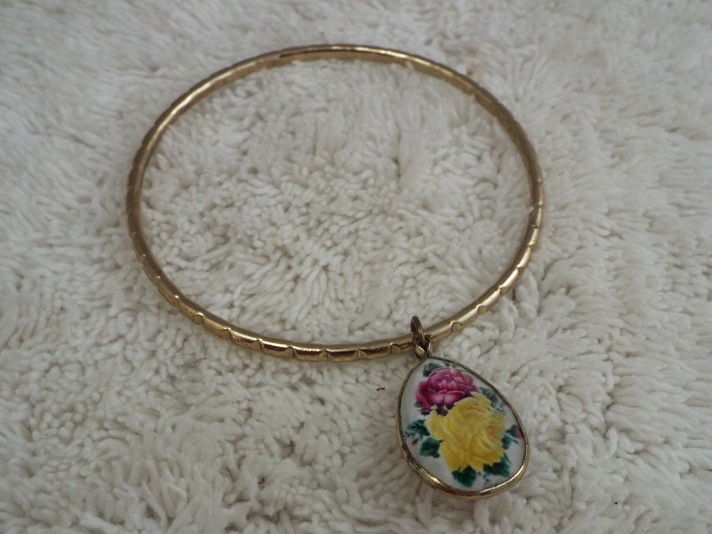 Goldtone Pink Yellow Flower Bead Charm Bangle Bracelet (C16)