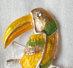 Vintage Large Silvertone Yellow Green Toucan Bird Brooch Pin 3in