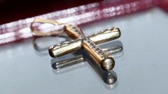 14k multi tone gold pendant 1.35″ diamond cut cross charm vintage 0.70gr N3392