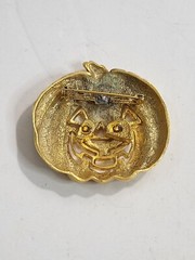 Vintage Halloween Pumpkin Jack O Lantern Carved Gold Tone Pin Brooch