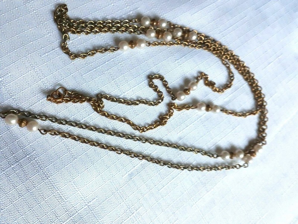 Vintage Gold Tone Necklace 54 Inches As Pictured – VM19