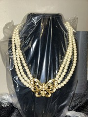 Vintage Avon Parisian Butterfly 3-Strand Faux Pearl Necklace 1995