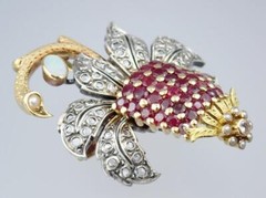 AMAZING Vintage Mid Century Portuguese 19K Ruby Diamond Strawberry Pendant Pin