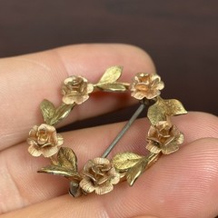 Krementz Copper Tone Gold Plated Round Leaf Rose Pin Brooch Signed Vtg Wreath