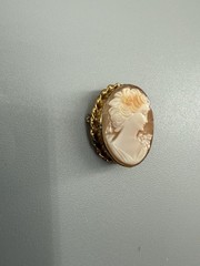 Vintage Carved Shell Cameo Brooch Pendant 1/20 12K GF Lady Portrait Twist Frame