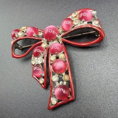 Vintage Coro Pink Moonglow Cabochon Bow Rhinestone Red Enamel Brooch Pin 2.5”