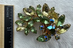Vtg Judy Lee Beau Style Green AB Rhinestone Layered Brooch Pin Marquise Swedge