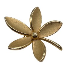 Vintage Crown Trifari Leaf Flower Brooch Pin Gold Trifarium Textured Petals B7