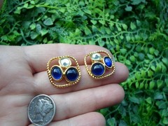 Vintage TRIFARI – blue cabochon – gold tone – square frame – pierced EARRINGS