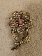 Vtg English Rose Rhinestone Brooch/Pin Pink/ Faux Pink Corral Gold Tone Beautifu