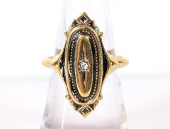 Avon Kensington Gold tone Rhinestone Ring Victorian Revival Size 8.5 Vtg 1976