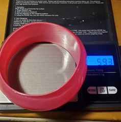 Hot Pink Glitter 1970’s/80’s Wide Lucite Chunky Wavy Bangle Bracelet