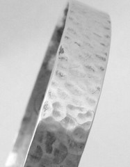 Vintage Hand Hammered Sterling Silver Artisan Studio Made Bangle Bracelet 27100