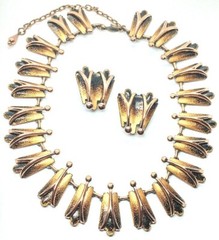Elegant Vintage Mid-Century Matisse Black Enamel Copper Necklace Earrings Set