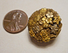 Ladies’ Antique Victorian Gilt Metal Round Floral Collar Stud Button