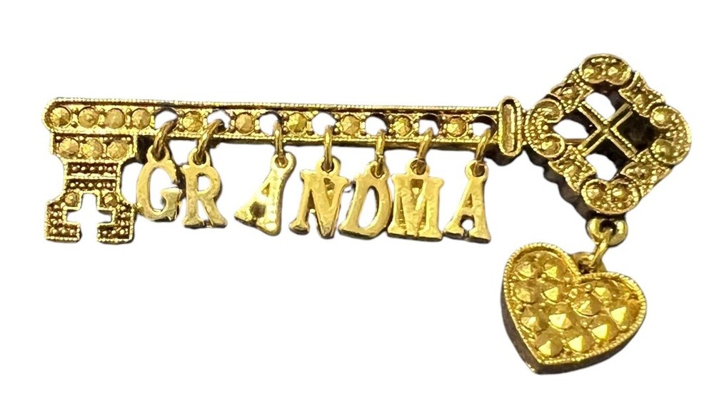Key Shape Pin Brooch Dangling Heart With G-R-A-N-D-M-A Letters Gold Tone