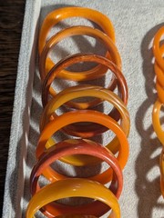 20 Vintage Bakelite Orange Bracelets! Carved – End Of The Day – Awesome Lot!