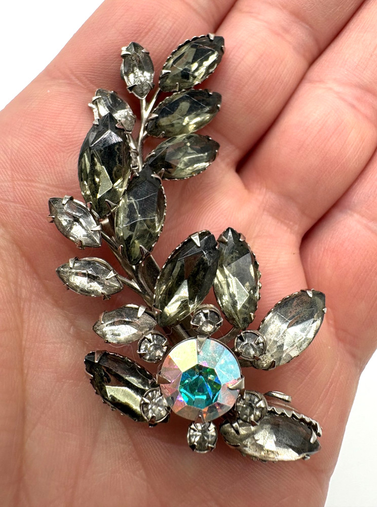 Vintage Smoky Gray AB Rhinestone Floral Spray Brooch Pin Silver Tone 3″ Unsigned