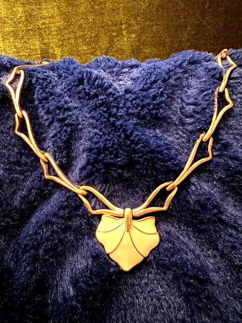 Vintage Monet Gold Tone Choker With Cream Enamel Leaf 17 in.