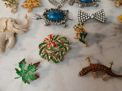 Vintage Estate Brooch Lot Costume, Christmas, Animals Brooches & Pins