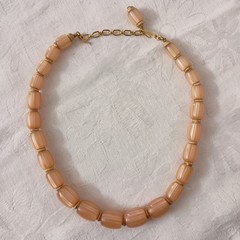 Vintage Crown Trifari Gold Tone Peach Moonglow Barrel Bead Choker Necklace