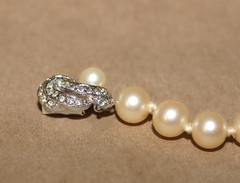 Vtg Knotted Faux Pearl Necklace 30″ REAL DIAMONDS in Clasp-50’s High End Costume