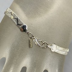 Revlon VTG Herringbone Bracelet Silver Tone Reversable Geometric Design 7.25″