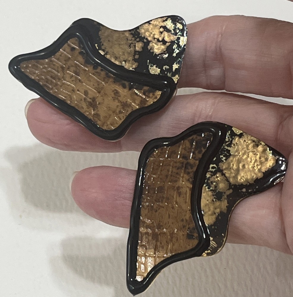 Vintage Signed Don-Lin Black & Gold Enamel Art Gold-tone Pierced Earrings