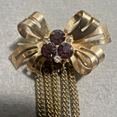 Vintage Coro Bow Brooch Pin Purple Rhinestone Gold Tone Dangle Dangling Chains