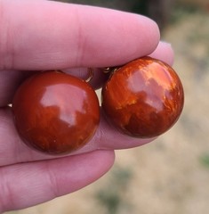 Vintage Red Orange Swirl Bakelite 24mm Round Ball Sphere Clip On Earrings