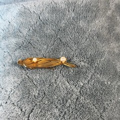 Vintage Leaf Brooch Gold Tone With 2 Faux Pearls, Nature Cottage Garden