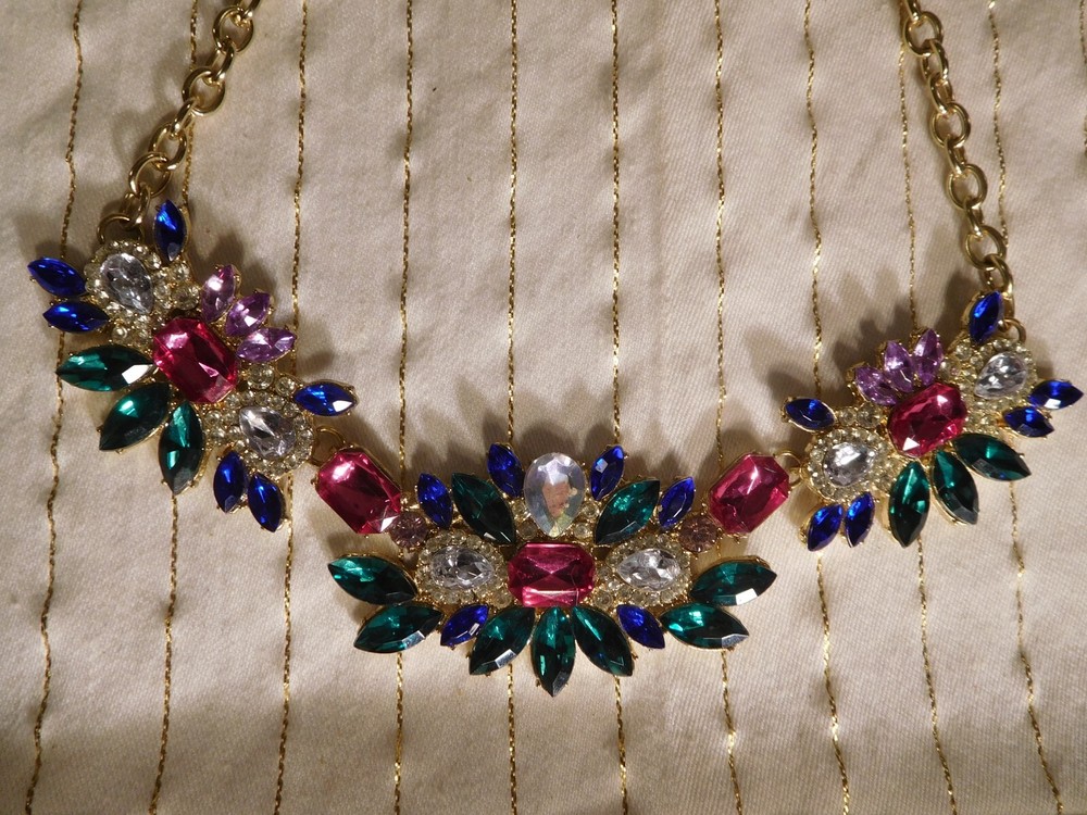 Vintage Very Colorful Glass/Rhine Chocker w/Adjustable Length Necklace ~ 21 inch